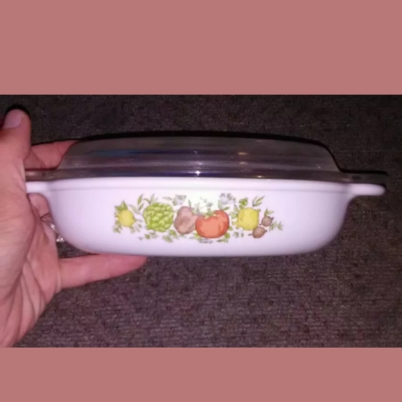 Corningware Other - Corning Ware dish with Pyrex lid Vintage